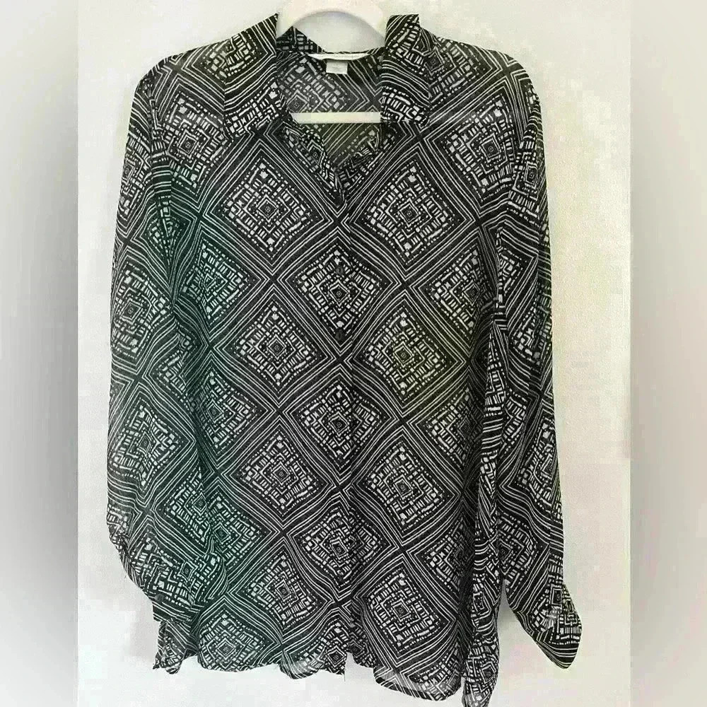Christopher & Banks Women’s Black & White Patterned Button Up Blouse Size Large